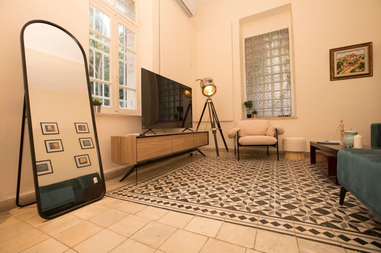 ירושלים Historic 4-Bedroom Gem With Private Garden, Steps From Old City & Mamila Complex מראה חיצוני תמונה