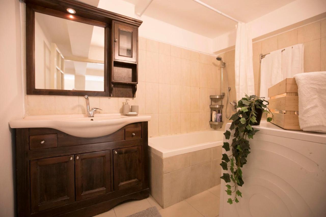 ירושלים Historic 4-Bedroom Gem With Private Garden, Steps From Old City & Mamila Complex מראה חיצוני תמונה